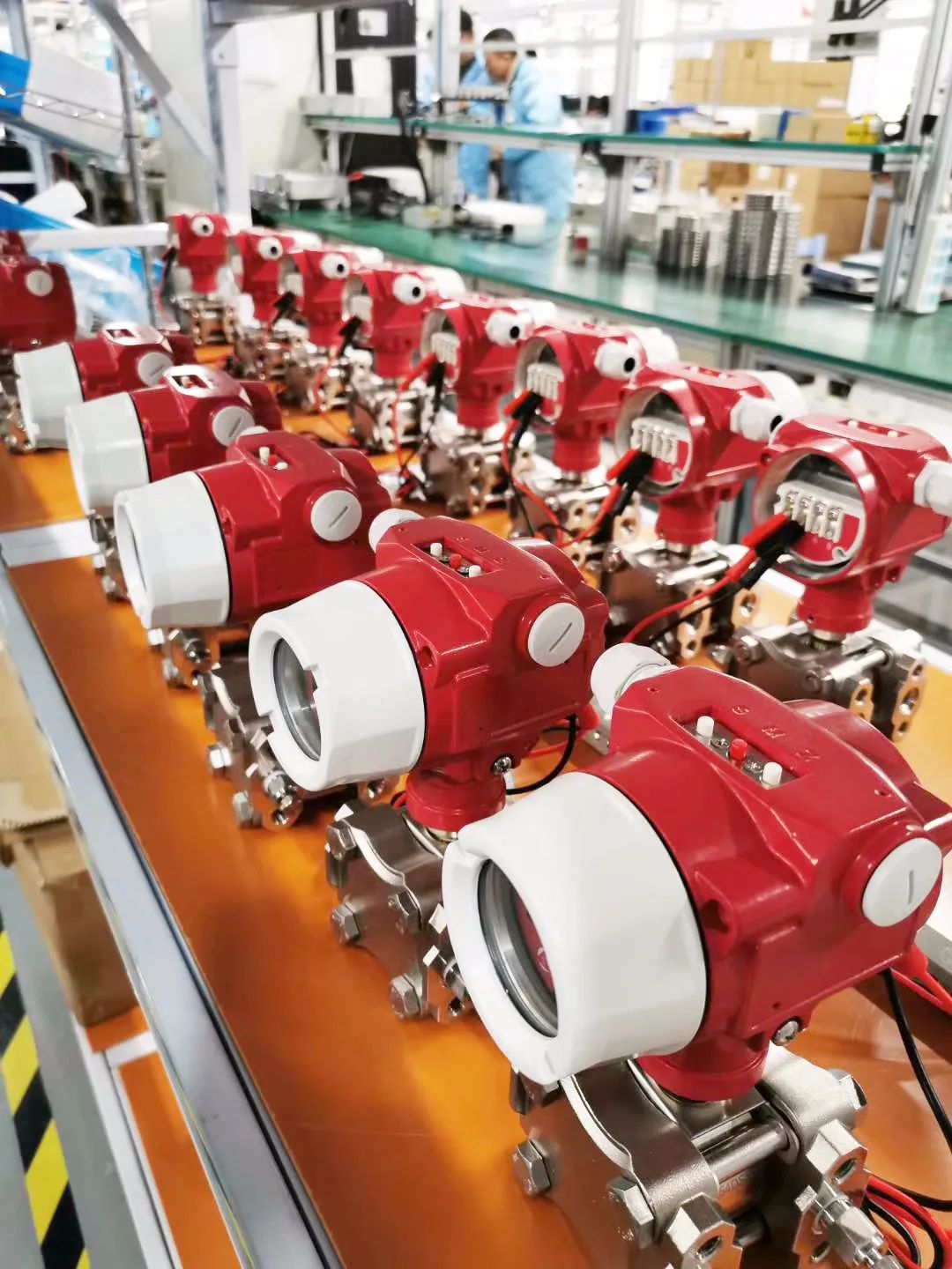 剛才！伊美壓力午夜免费三级片銷售突破300，000台！